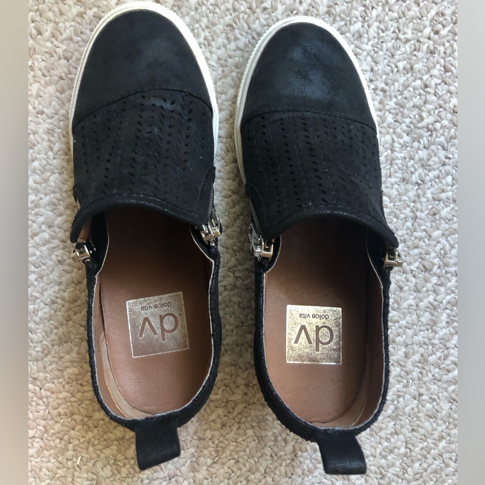 Dolce vita black shoes size 6